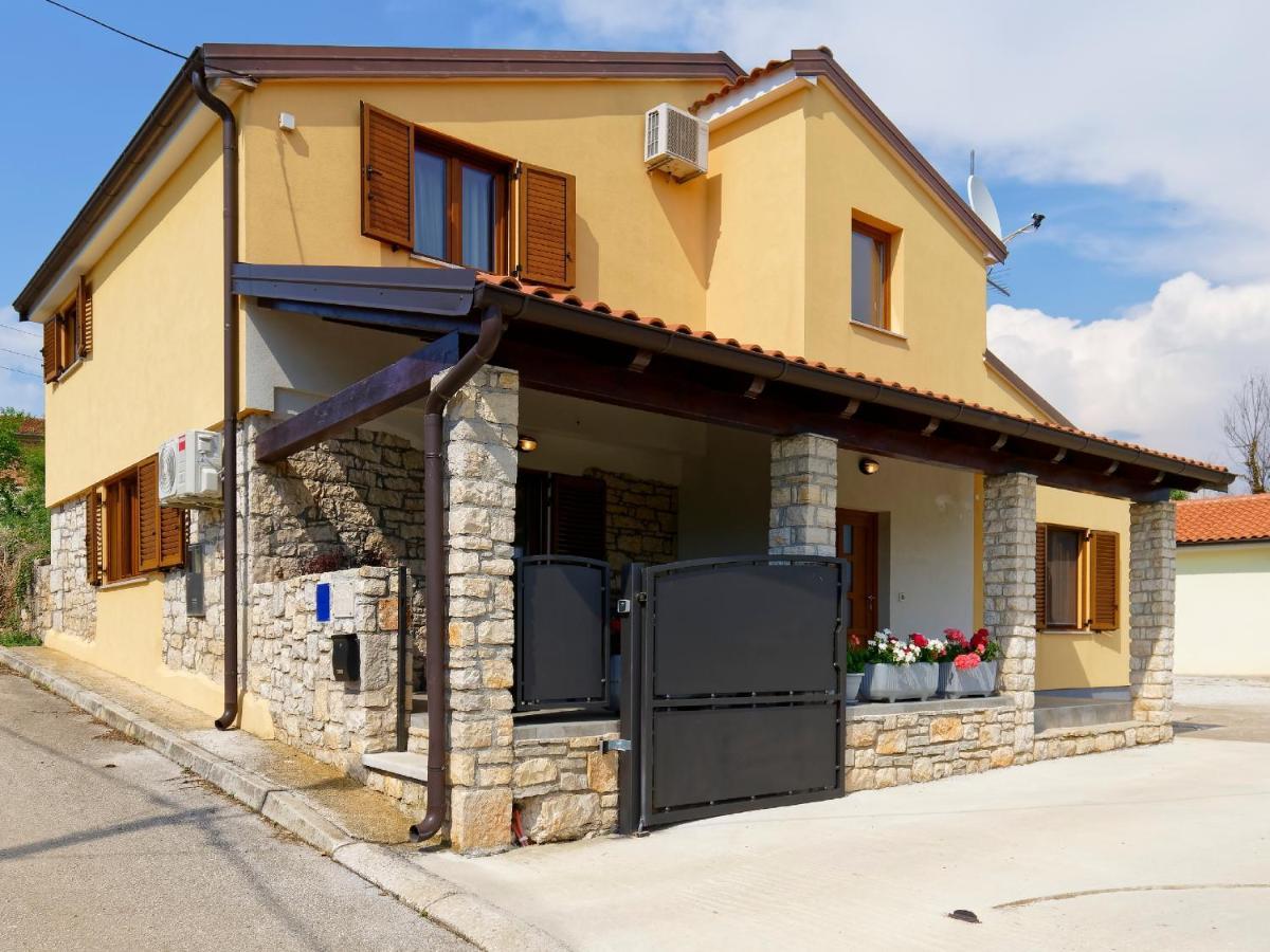 Višnjan Apartment Larissa By Rent Istria מראה חיצוני תמונה