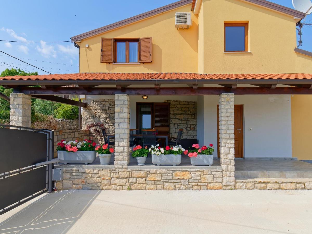 Višnjan Apartment Larissa By Rent Istria מראה חיצוני תמונה